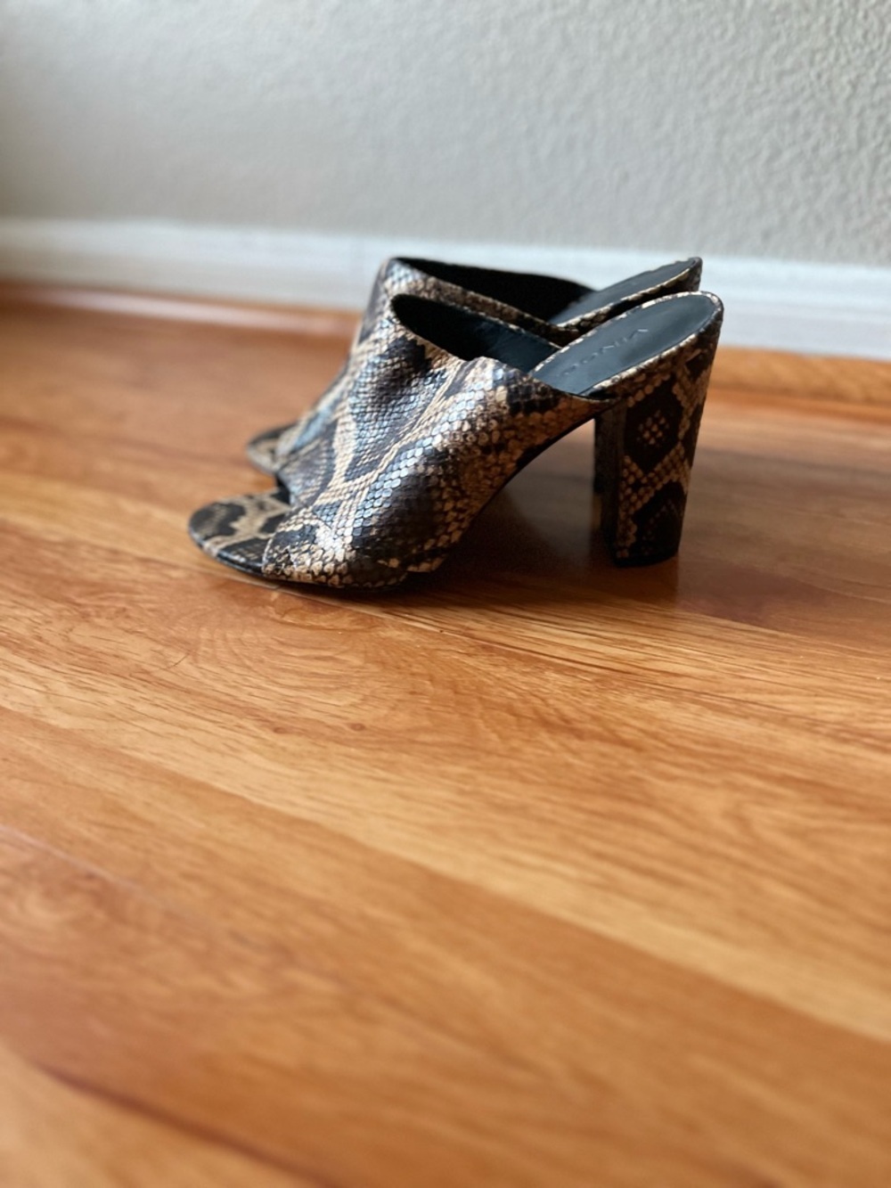 Vince Black and Brown Snake-Print Slide Mules - Picture 5 of 8
